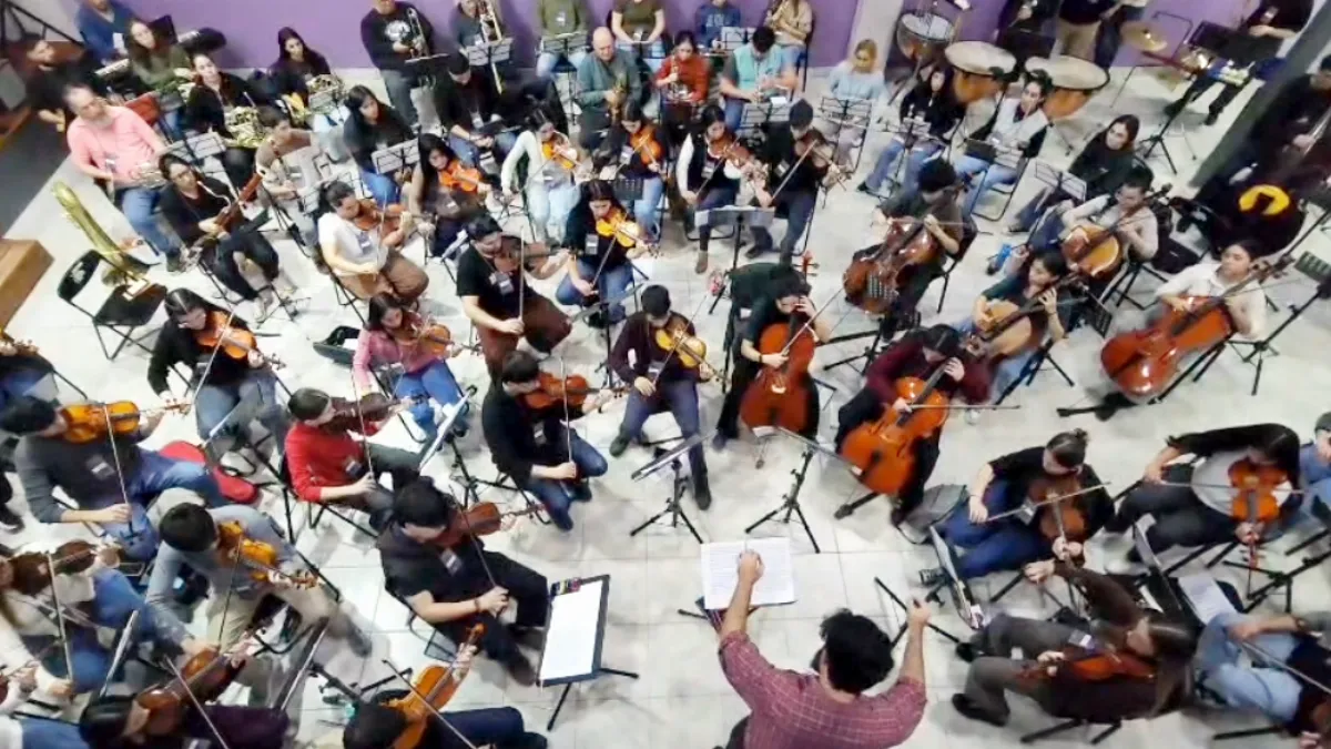 Más de 80 jóvenes músicos de todo el país participan de la formación orquestal "Confluencia Vibrante"