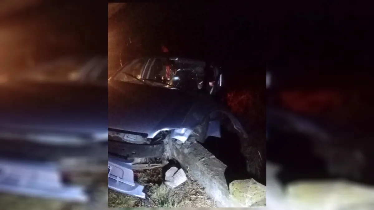 Un conductor sufrió una fractura tras chocar contra un puente en ruta 130