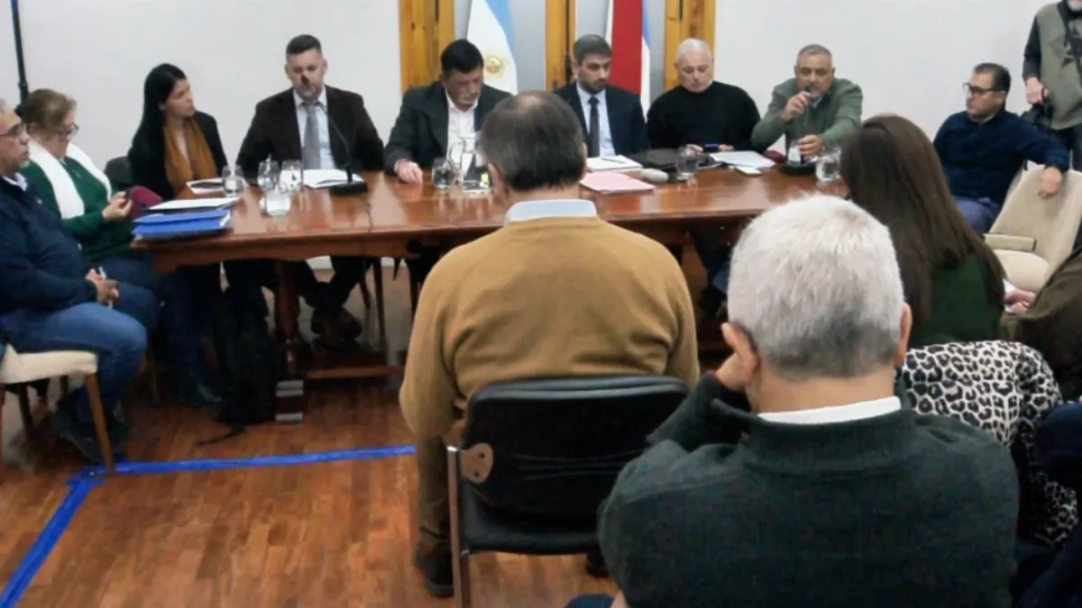 El Senado podría emitir este martes el dictamen sobre la reforma previsional El Senado podría emitir este martes el dictamen sobre la reforma previsional