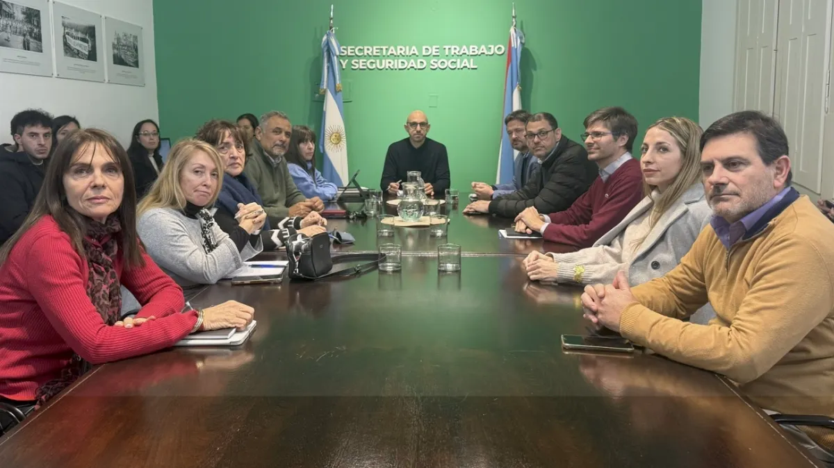 El Gobierno ofreció un aumento salarial del 6% en dos tramos a los gremios estatales