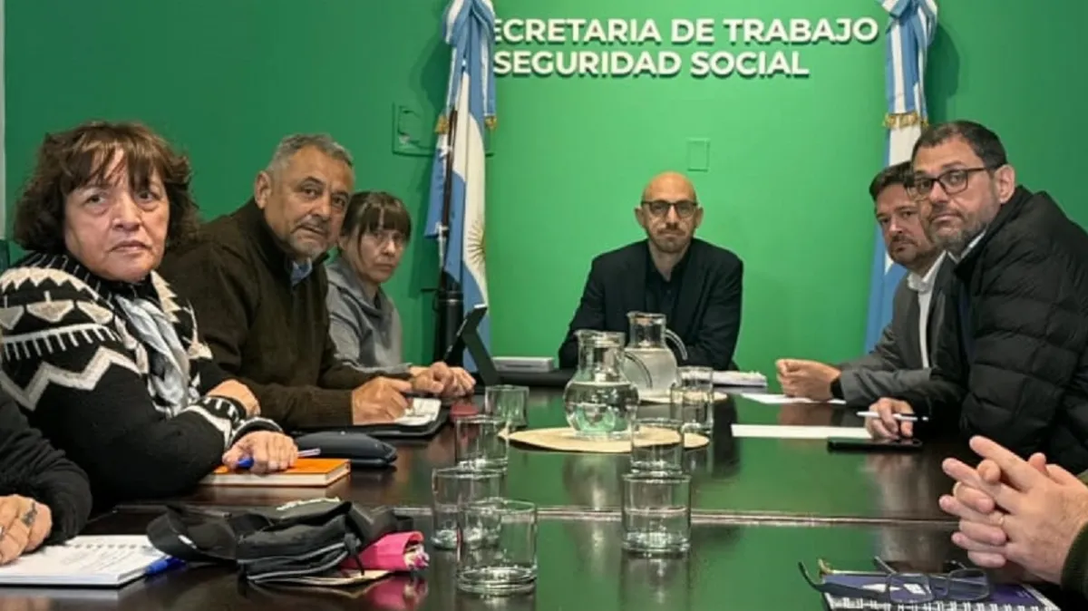 Ante la falta de consensos, el Gobierno abonará por decreto un aumento del 3% en julio