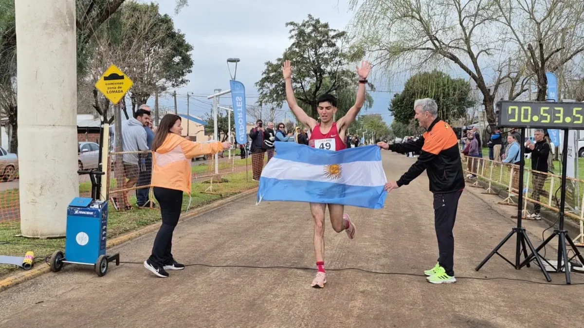 Gerónimo Corujo y Ximena Simeone son los ganadores del Maratón del Departamento San Salvador