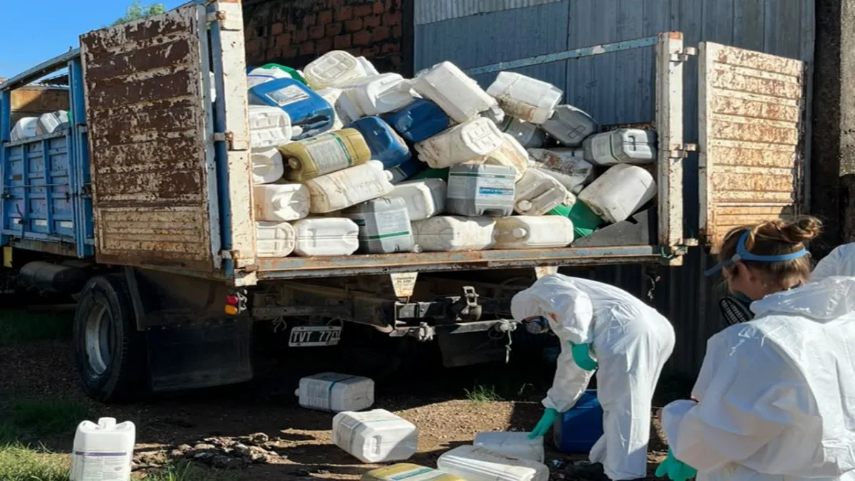 Clausura y multa millonaria por acopio ilegal de envases de fitosanitarios