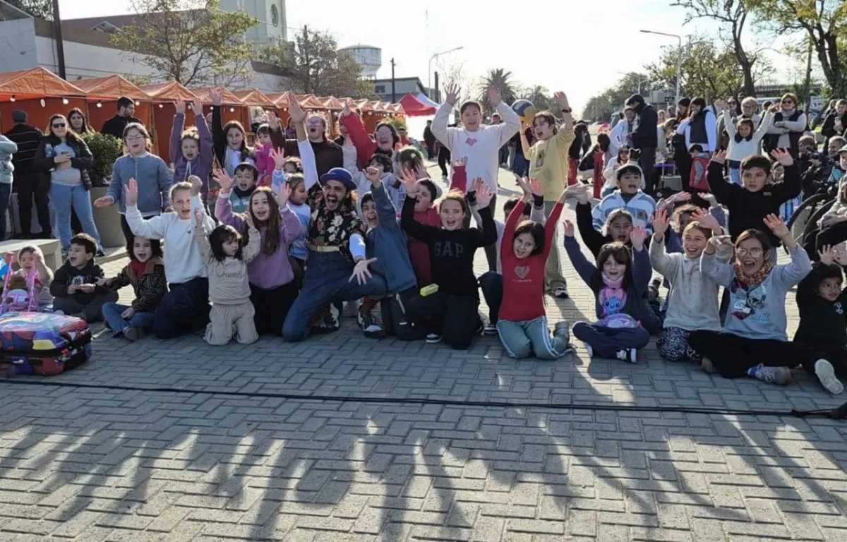 Una tarde de sol, juegos y encuentro familiar en la Semipeatonal
