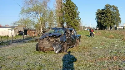 Fatal accidente en Carbó: una camioneta volcó y murió su conductor