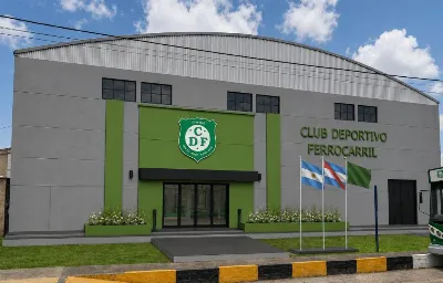 El Club Deportivo Ferrocarril avanza con la renovación de su polideportivo