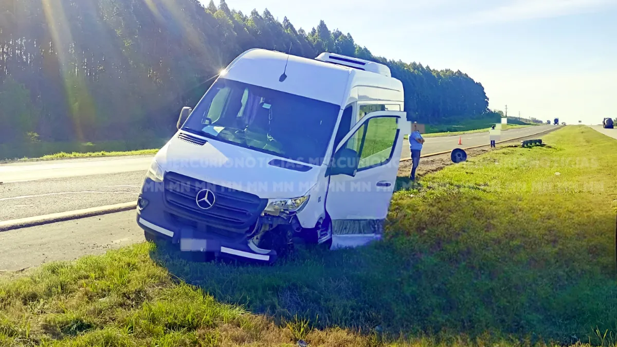 Despistó una combi con 19 pasajeros en la autovía 14