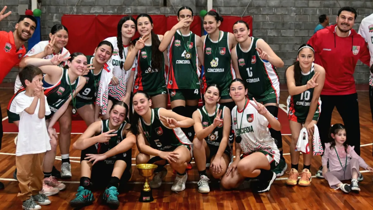 Cuatro jugadoras de Ferro, parte del histórico subcampeonato de Concordia en el Entrerriano U15