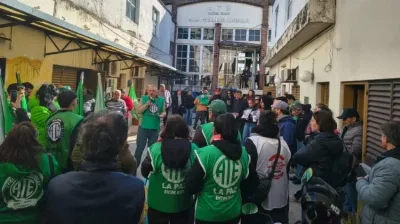 ATE se movilizó en Paraná y volvió a exigir la urgente reapertura de paritarias