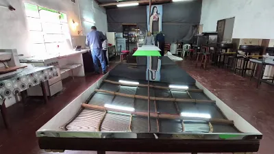 La Parroquia se prepara para sus tradicionales empanadas en una renovada cocina
