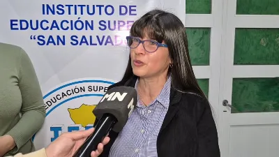 "Cada estudiante no es un número más", sentenció la flamante rectora del IESSS