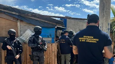 Abuso de armas en Colón: allanaron una vivienda y detuvieron a un hombre
