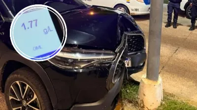 Conductor alcoholizado chocó contra una columna de luz