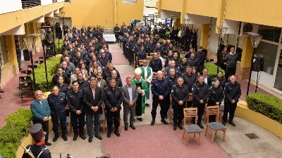 El arzobispo de Paraná celebró una misa en la Jefatura Central de la Policía de Entre Ríos