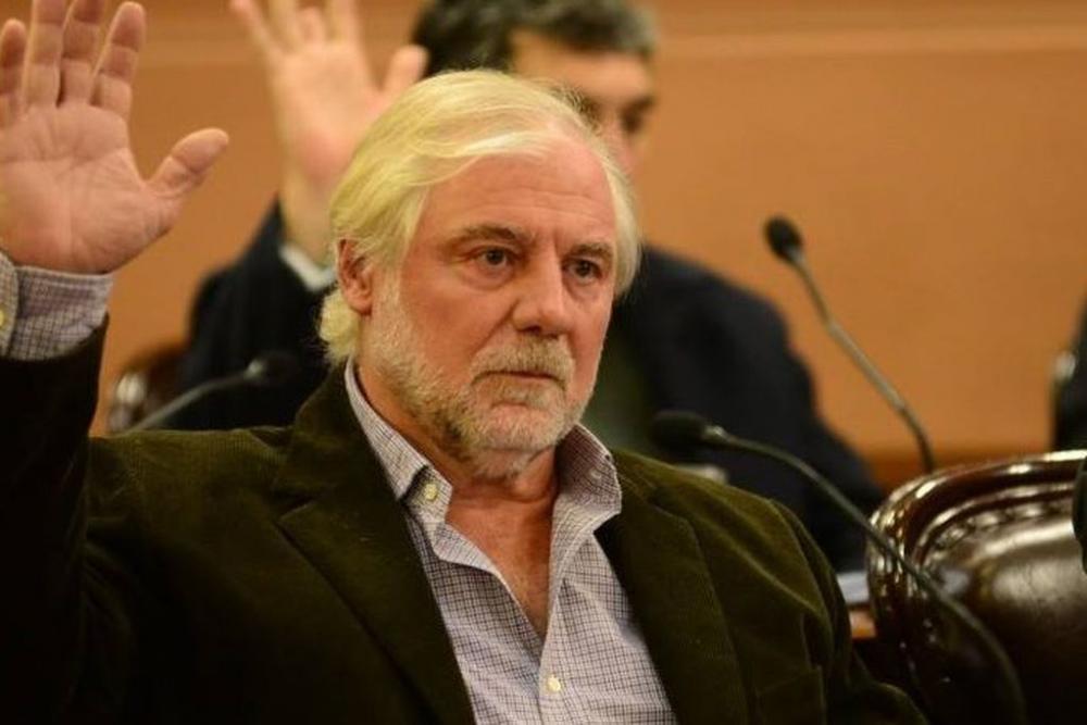 El eterno titular de UPCN fue condenado a dos años por amenazas a un periodista