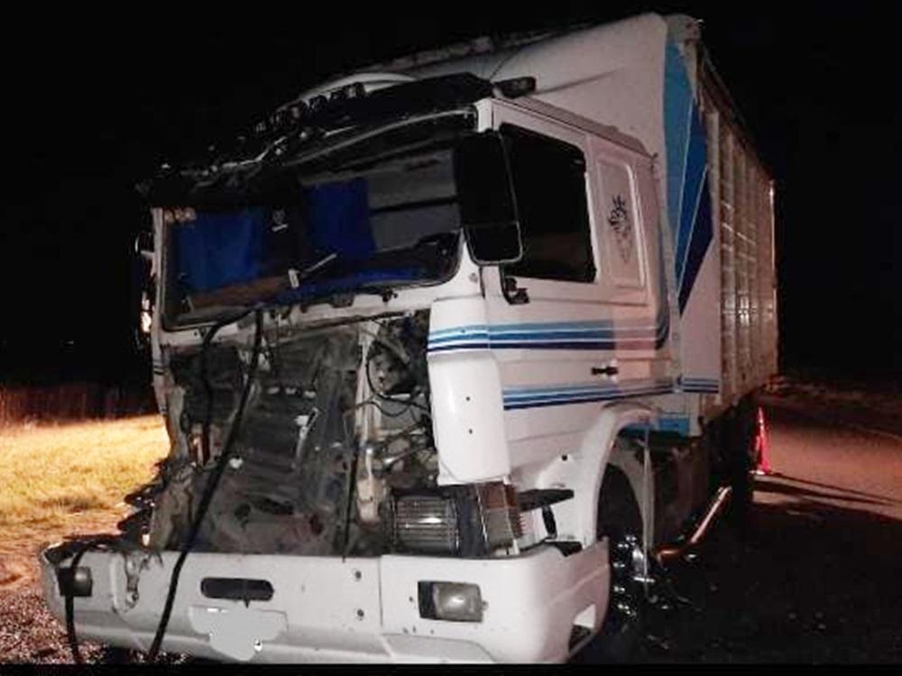 Ruta 14: camión colisionó un acoplado palero de atrás