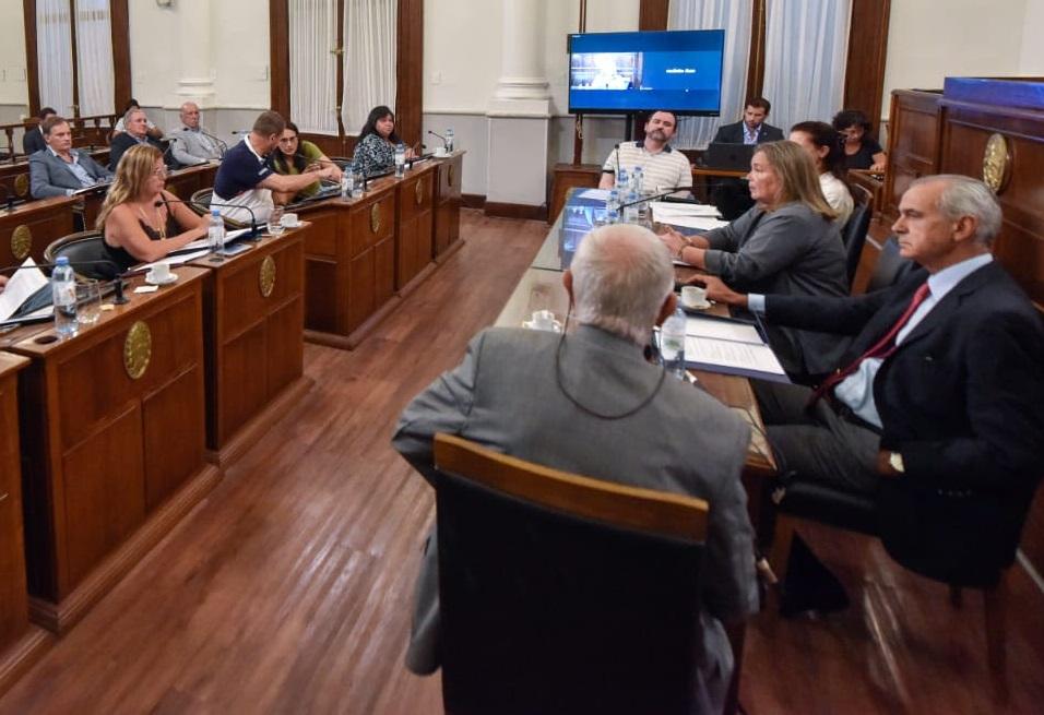 Se realizó una reunión conjunta entre las comisiones de Legislación General, y Presupuesto y Hacienda