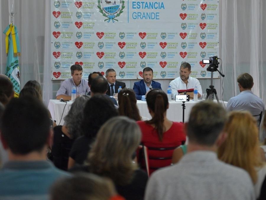 Kueider y Cresto expusieron sobre la cuestión energética ante municipios y comunas