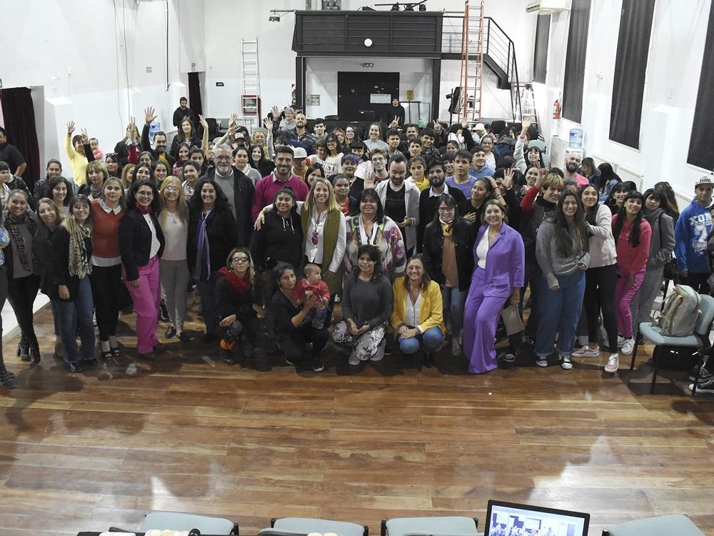 Jóvenes del programa "Formar para emprender" mantuvieron un encuentro con la vicegobernadora