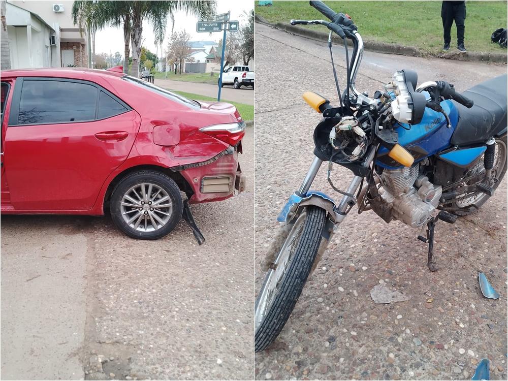Choque sin consecuencias entre una moto y un auto