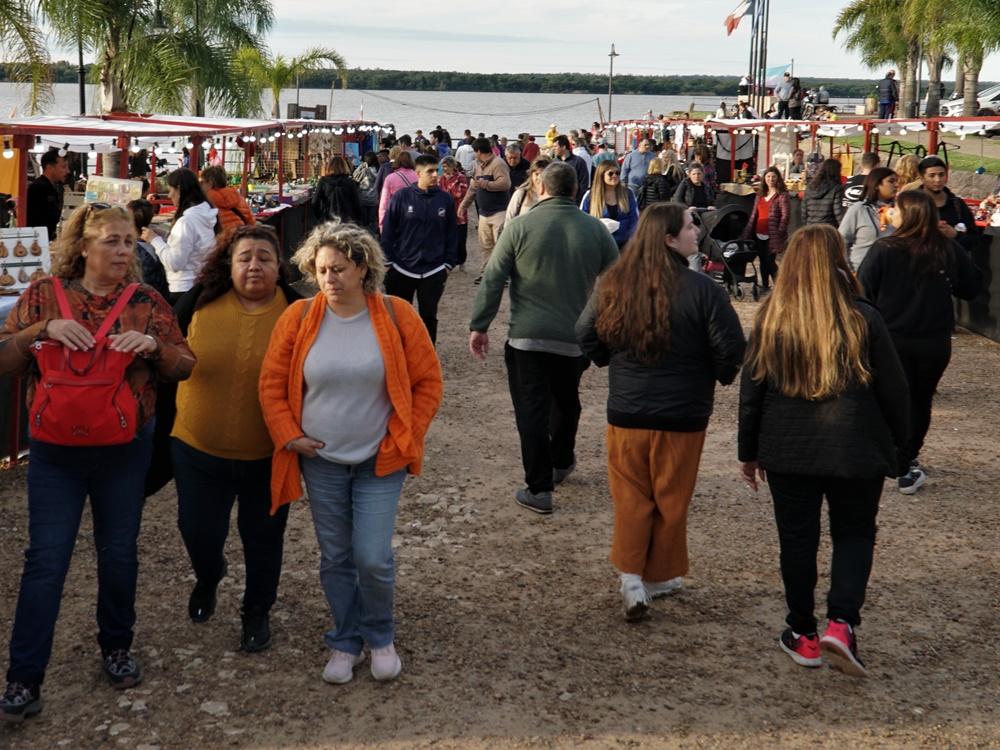 Las lluvias afectaron las reservas del fin de semana largo en la provincia